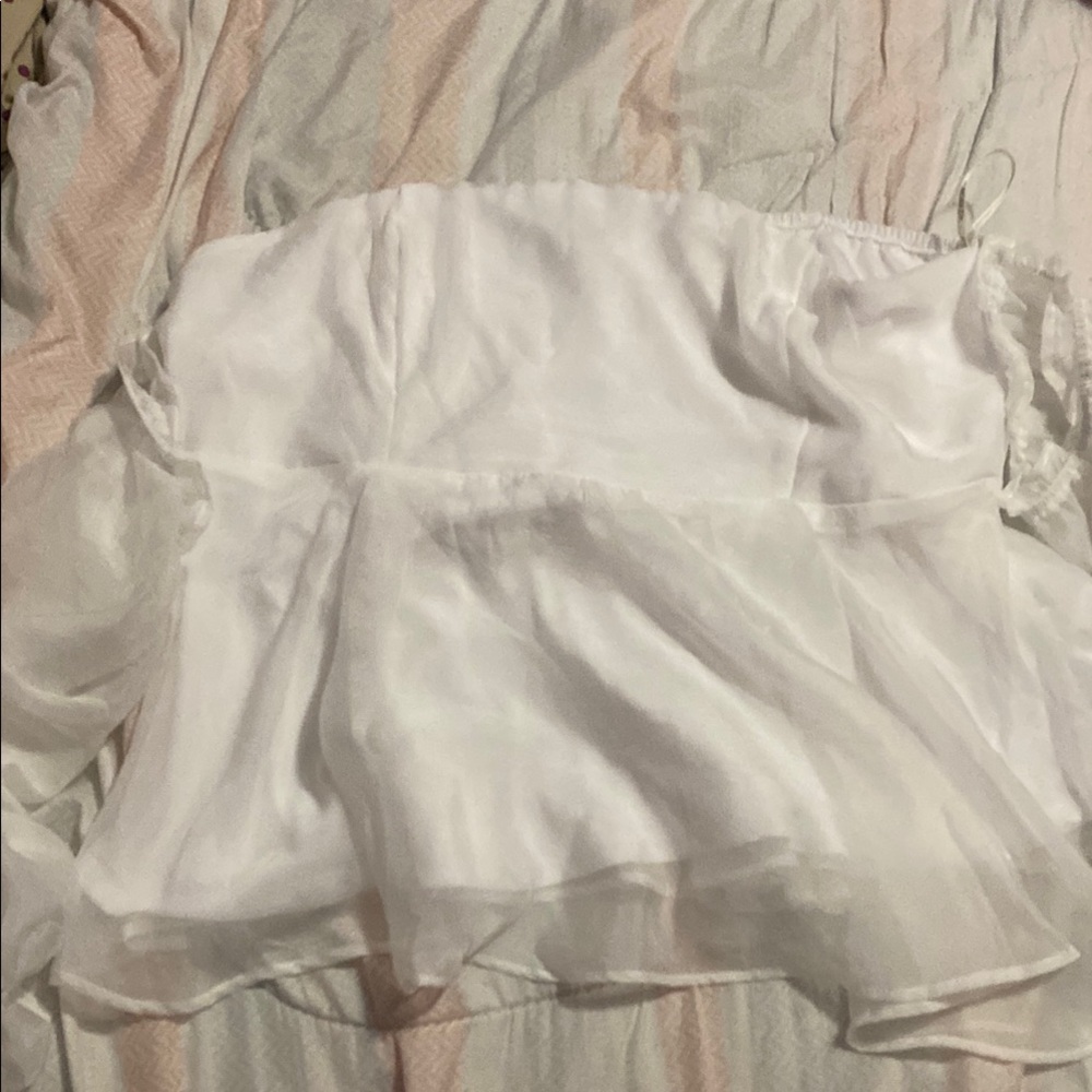 Elegant White Strapless Top